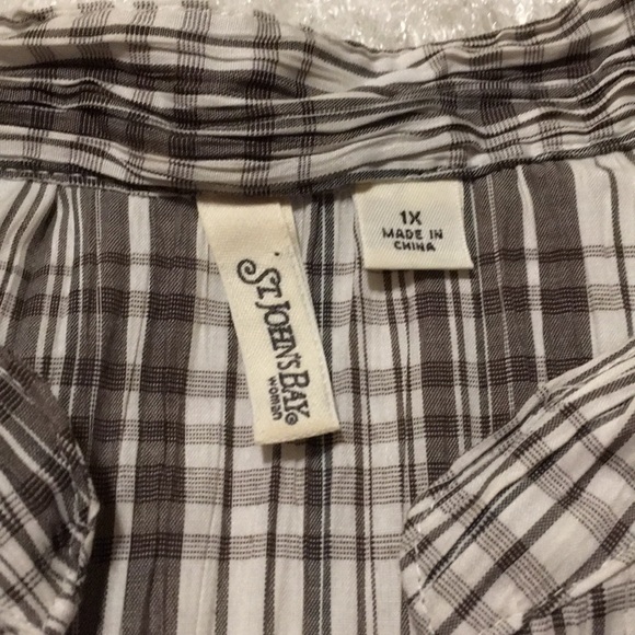 SJB Button down blouse brown and off white 1X - Picture 4 of 6